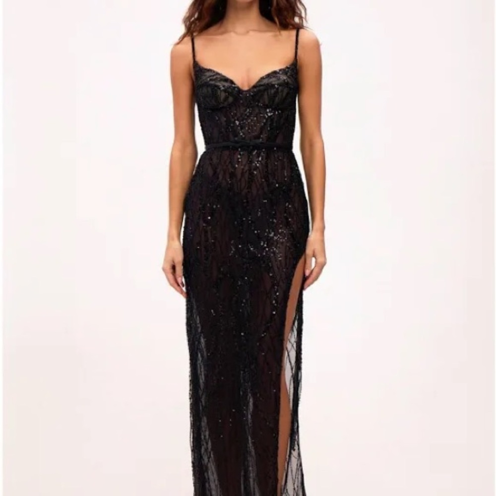 Elegant Black Evening Gown + Jewelry Set Combo
